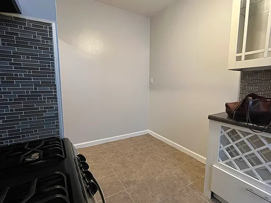 Rented by Premier One Realty LLC | media 10