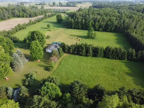 236 Stone Rd, Deckerville, MI 48427