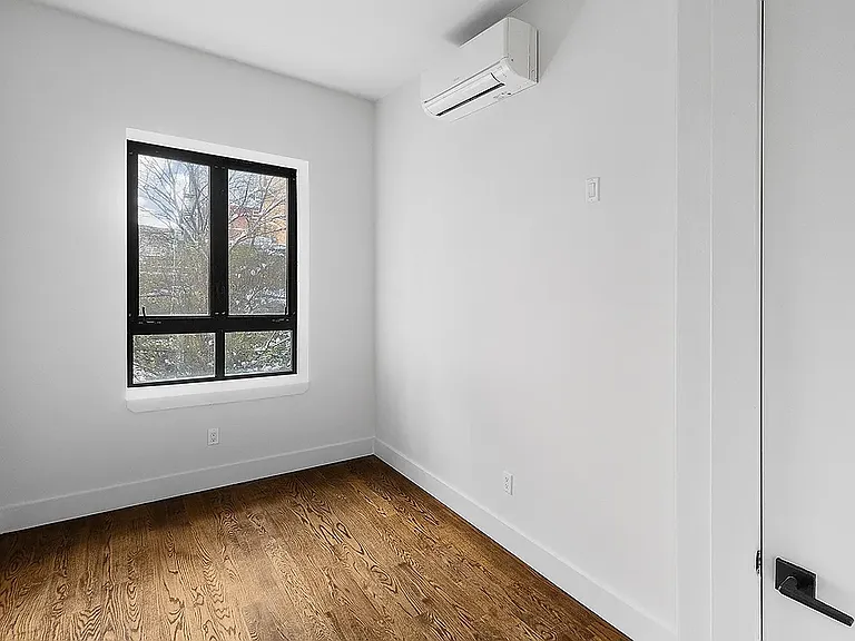 12 Belvidere St #3B — Photo 5