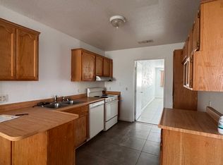 11653 Mesa View Dr #Z, Victorville, CA 92392