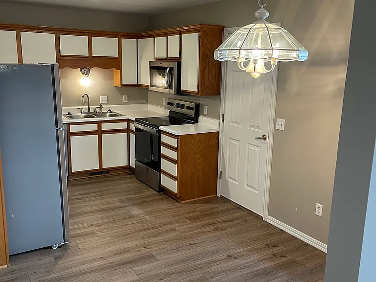 2842 S Meadowbrook Ave #2 — Photo 4