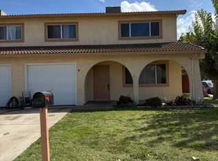 16 E Manzanita Ln, Tracy, CA 95376