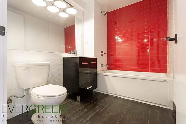 Rented by Evergreen Apartments BK | media 31