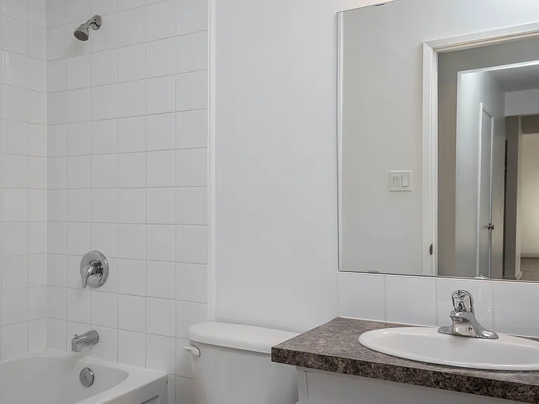 10210 114th St NW — Photo 6