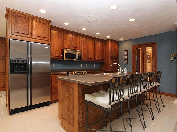 2nd image of 1011 Barrington Dr
