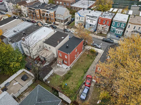 299 Claremont Avenue image 41 of 44