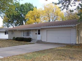 108 5th St SW, New Prague, MN 56071