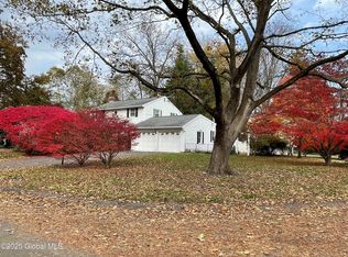222 Westchester Dr S, Delmar, NY 12054