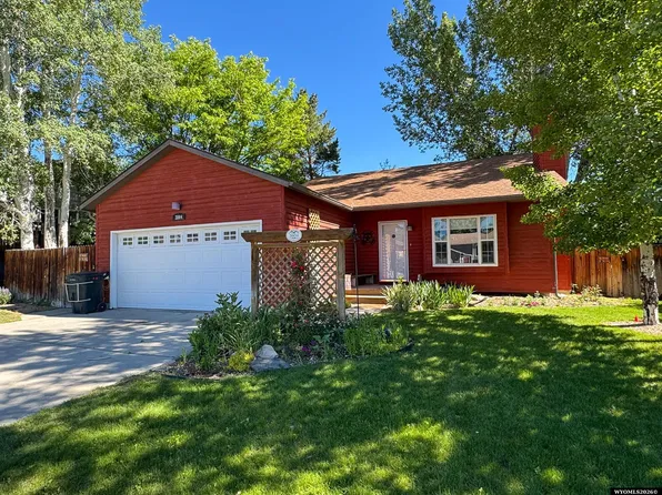 3804 Tam O Shanter Dr, Riverton, WY 82501