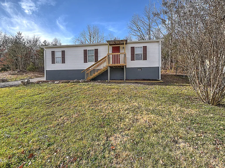 704 Church Hill Dr — Photo 1