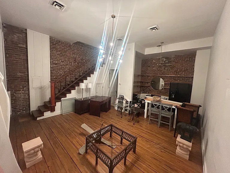 100 W Summit Hill Dr #205 — Photo 2