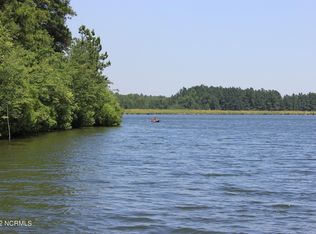 5 Blue Water Ct, Wagram, NC 28396