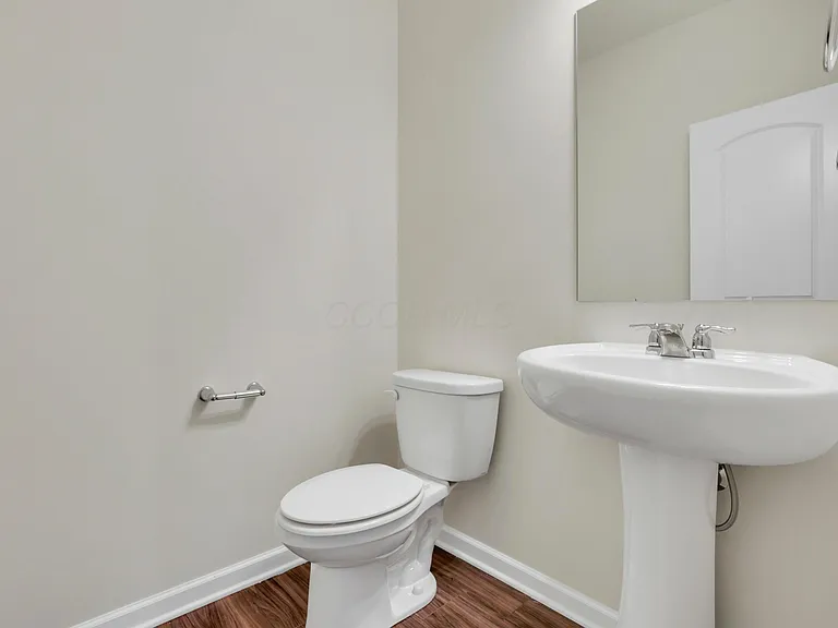 241 Sunstone Ln — Photo 8