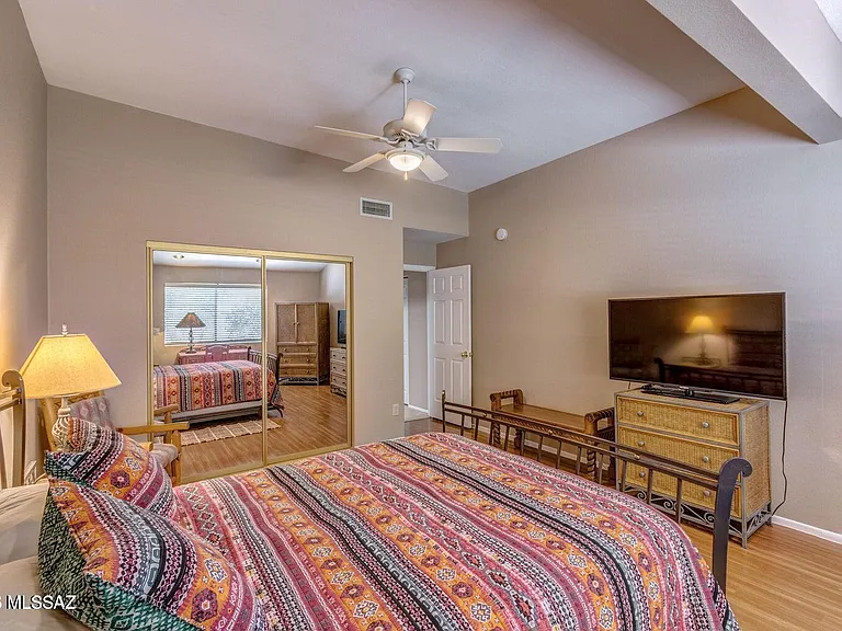 836 E Camino Diestro — Photo 36