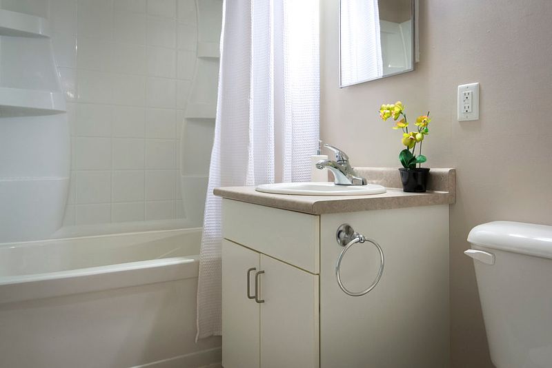 Winnipeg Apartment for rent - 2 Bedrooms — photo 8