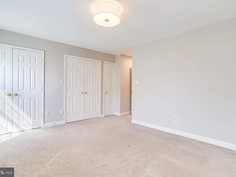 1706 S Edgewood St — Photo 57