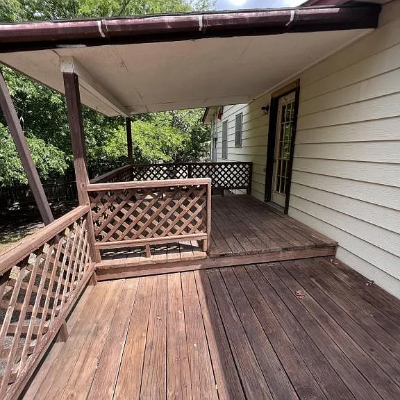 2104 Terrace Dr — Photo 5