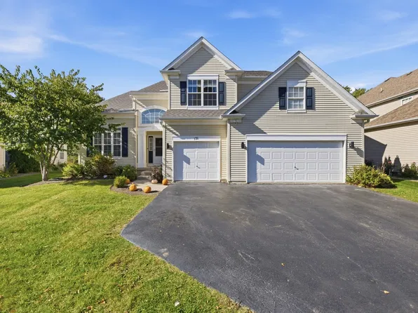 131 Glenbrook Cir, Gilberts, IL 60136