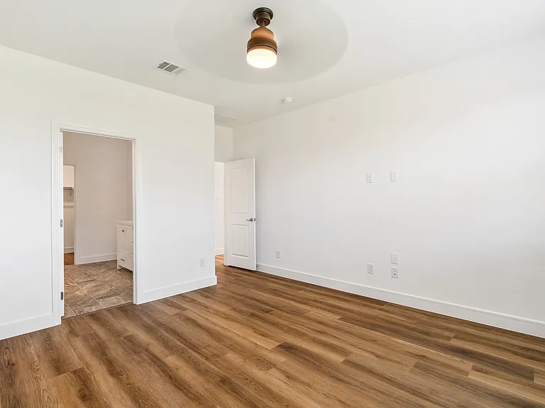 619 Sunflower Trl — Photo 13