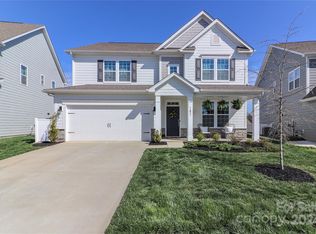 182 Longleaf Dr, Mooresville, NC 28117