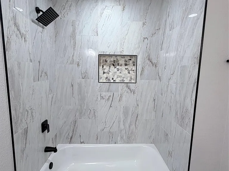2915 Creston Dr — Photo 23