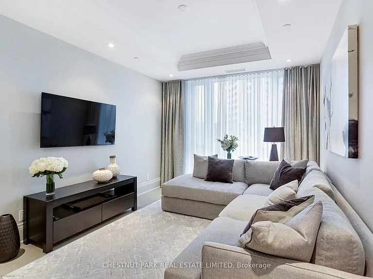 181 Davenport Rd #205 — Photo 22