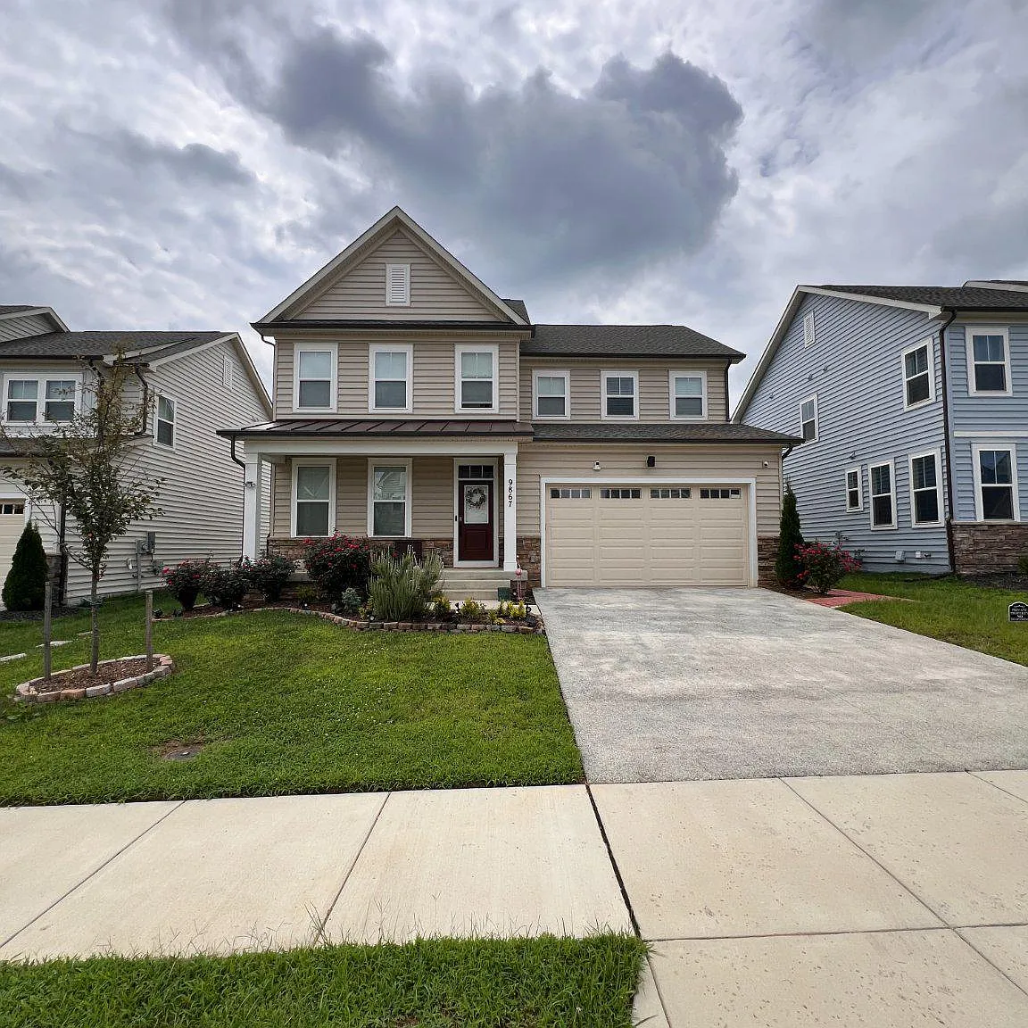 2 bed, 1.0 bath, 3563 sqft, $1,800 — Photo 2