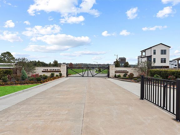 2nd image of 13185 Clear View Dr