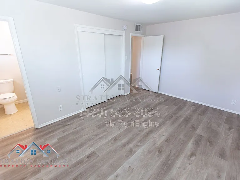 3409 E Indianola Ave — Photo 23