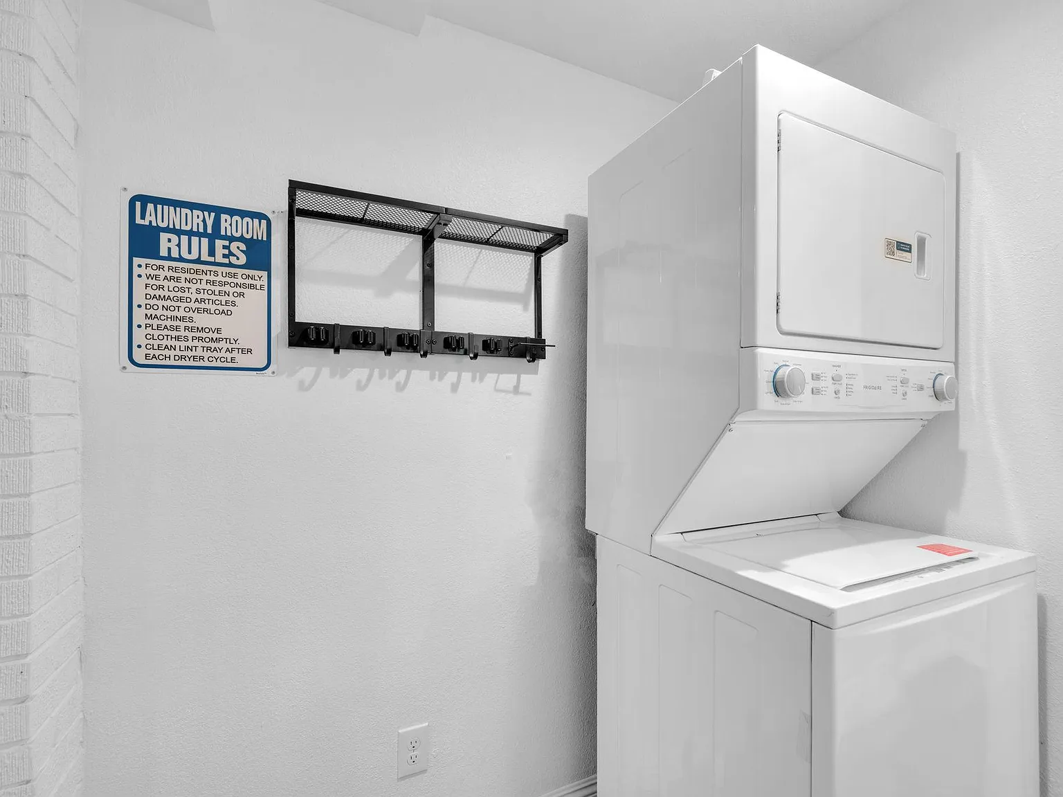 4 bed, 3.0 bath, 2125 sqft, $815 — Photo 4