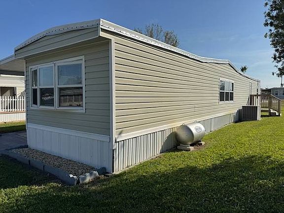 2nd image of 214 Leisure Dr