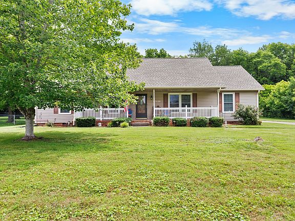 3rd image of 1319 Barbara Dr