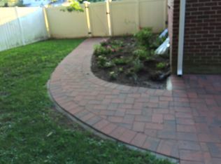 336 Princeton St, Westbury, NY 11590