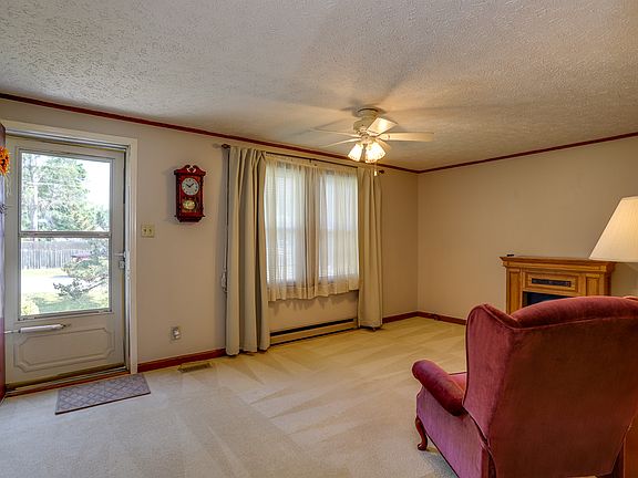 5th image of 108 Cavalier Dr