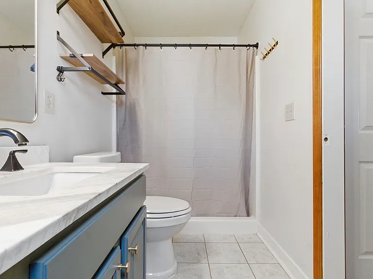 10032 Ironway Dr — Photo 10