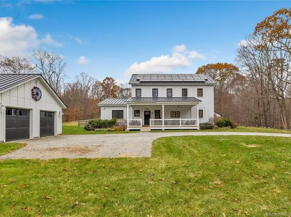 35 Valley Road, Easton, CT 06612