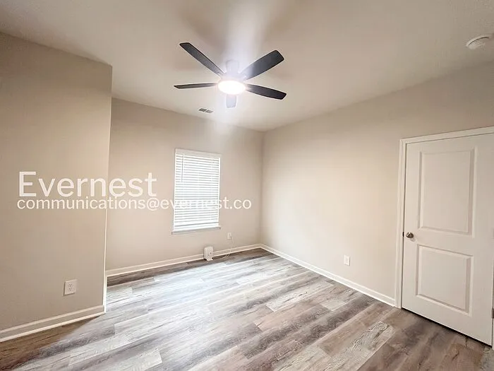 7762 Plymouth Dr — Photo 10