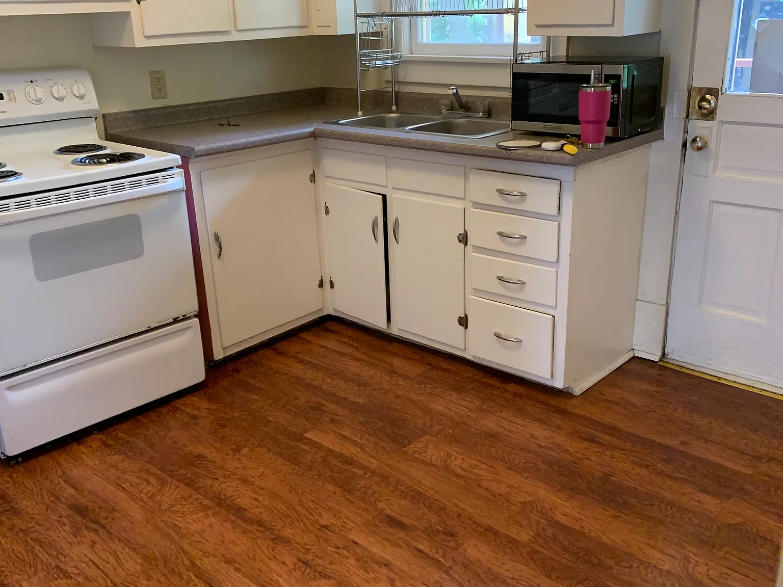 3 bed, 1500 sqft, $3,200 — Photo 2