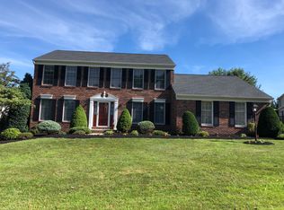 5 Oak Hill Dr, Etters, PA 17319