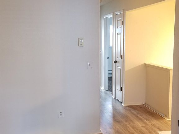 Livingroom and hall