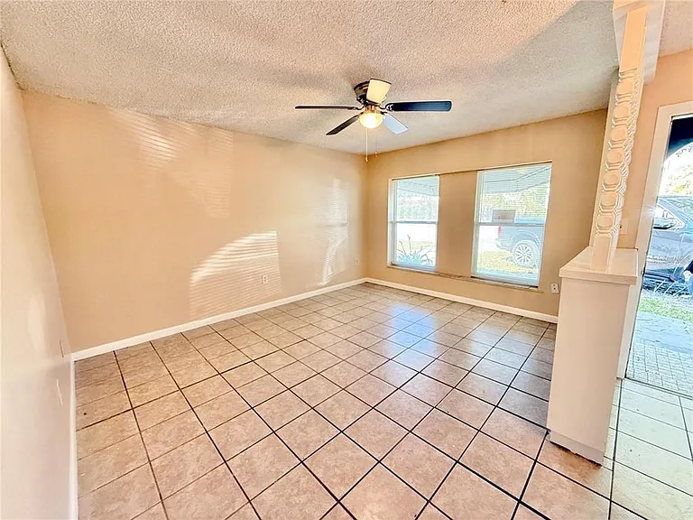 1507 N Thacker Ave — Photo 3