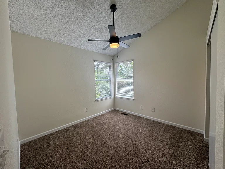4601 N Blazingstar Trl — Photo 21