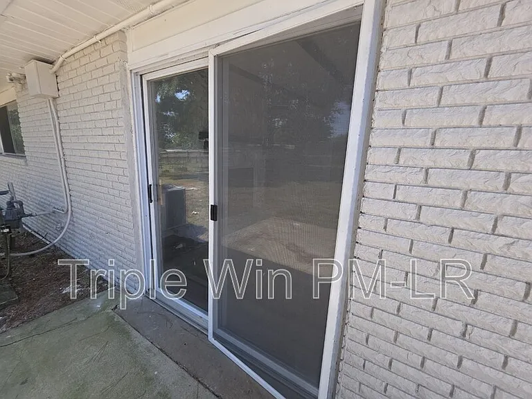 1516 Gregory St — Photo 33