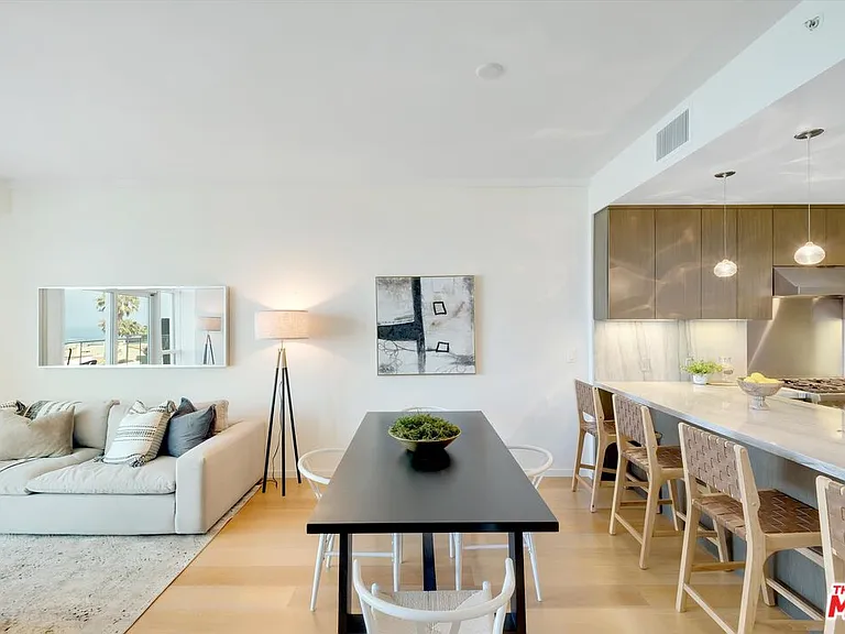 1705 Ocean Ave #502 — Photo 16