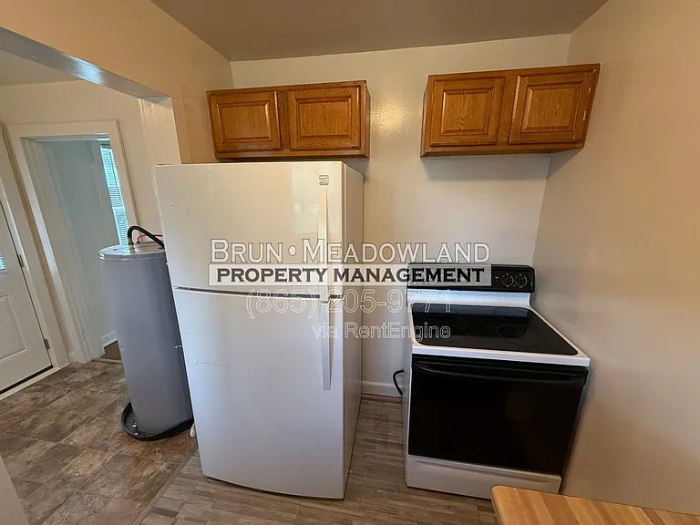 2620 Woodbine Ave — Photo 27