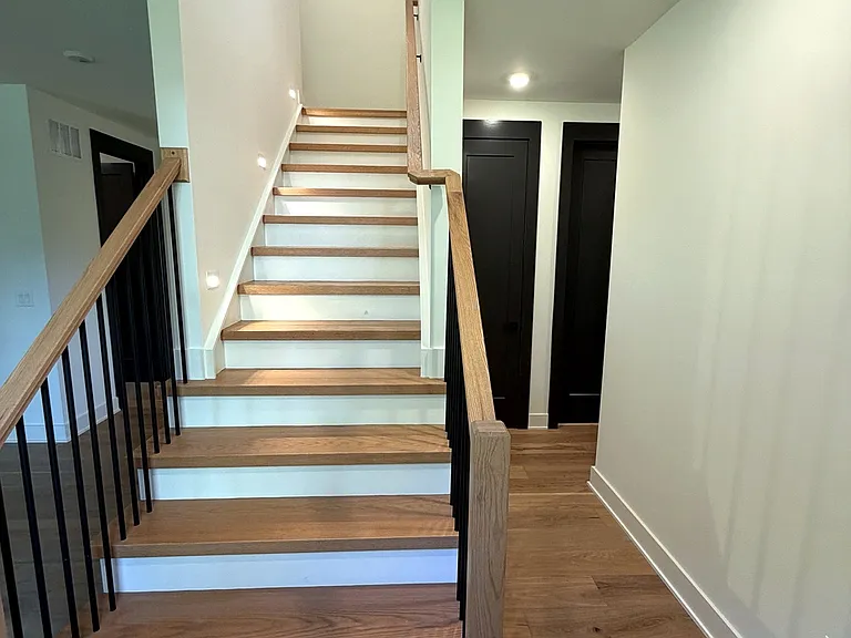 4117 Sarah Dr — Photo 35