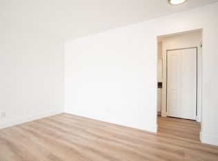 68200 Calle Las Tiendas APT B, Desert Hot Springs, CA 92240