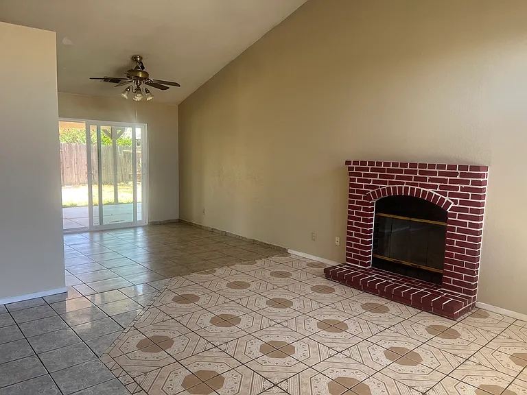 111 Mandarin Ave #1 — Photo 3