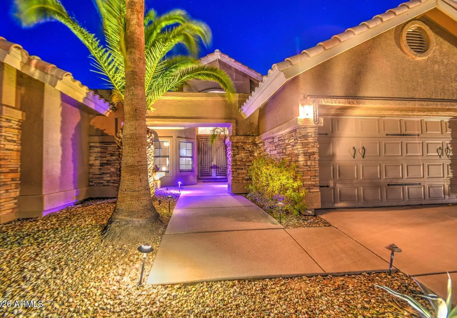 3 bed, 2.5 bath, 2581 sqft, $4,400 — Photo 2