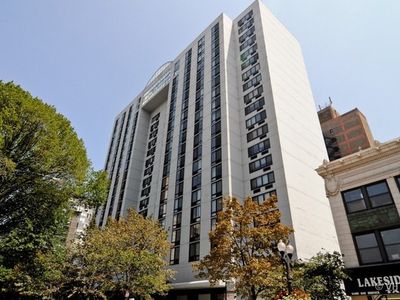 1221 N Dearborn St APT 405N, Chicago, IL, 60610